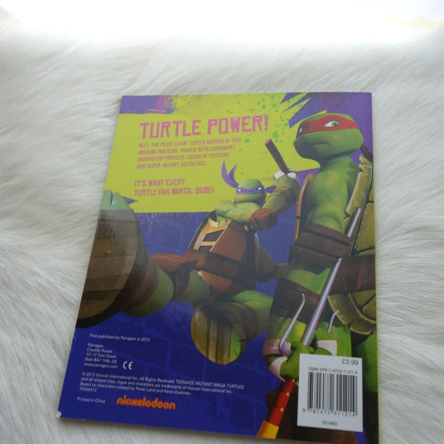 Teenage Mutant Ninja Turtles: Ultimate Fan Book