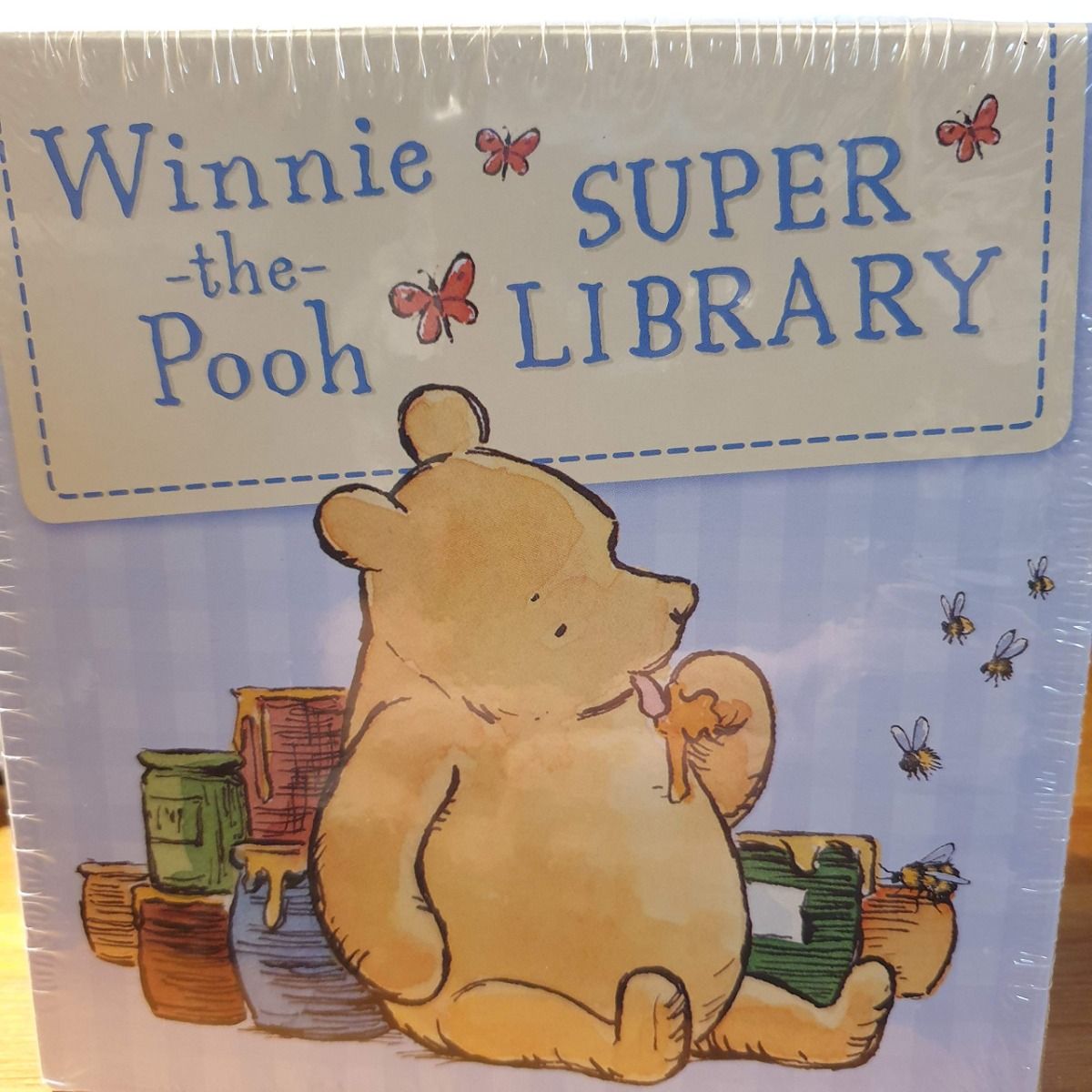Winnie-the-Pooh Super Library ( a set of 6 books)